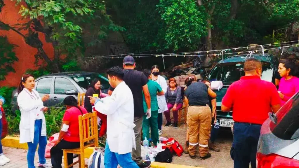 Explota cuete en sepelio y deja 12 lesionados en Huaquechula