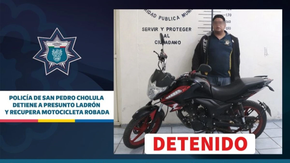 Policía de San Pedro Cholula detiene a presunto ladrón y recupera motocicleta robada.