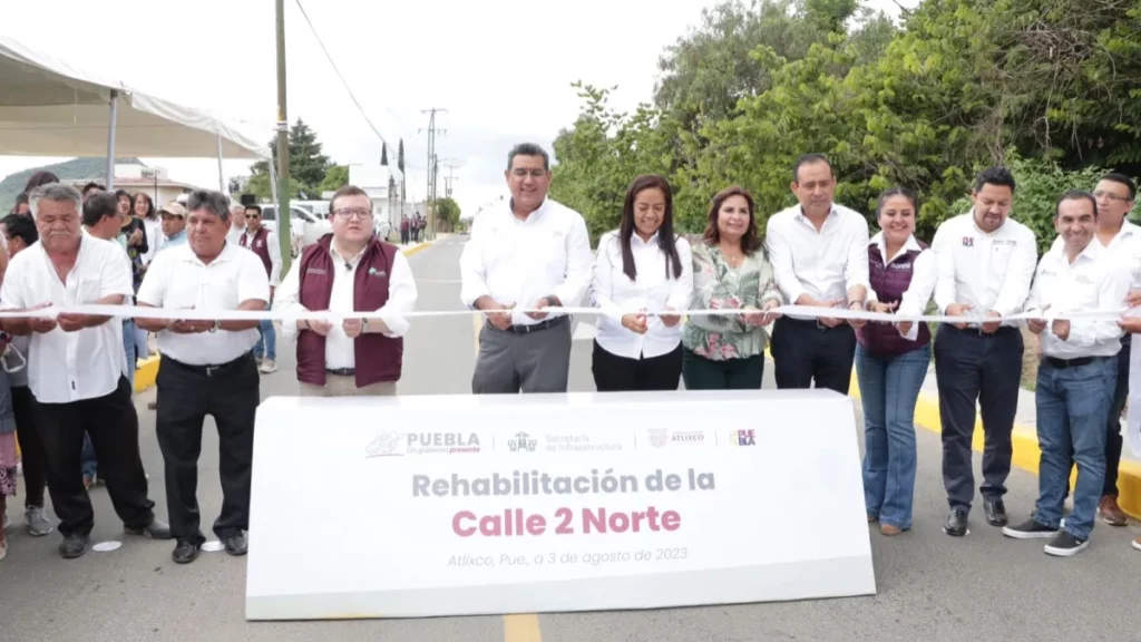 Inician y entregan obras en gira de trabajo gobierno federal y estatal en Atlixco.