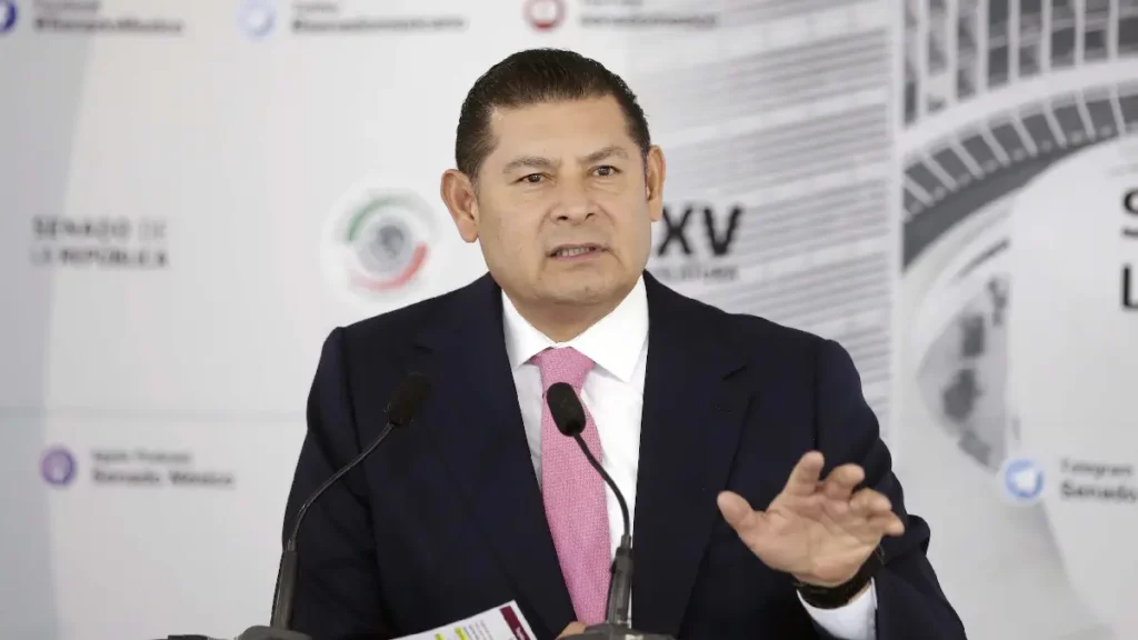 Rechaza Alejandro Armenta señalamientos de gobernador de Texas, Greg Abbot, contra México 
