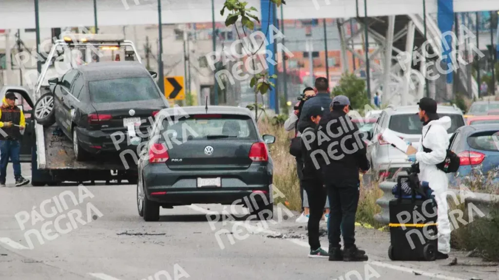 Hombre se quita la vida al arrojarse de un puente del Periférico Ecológico en Puebla