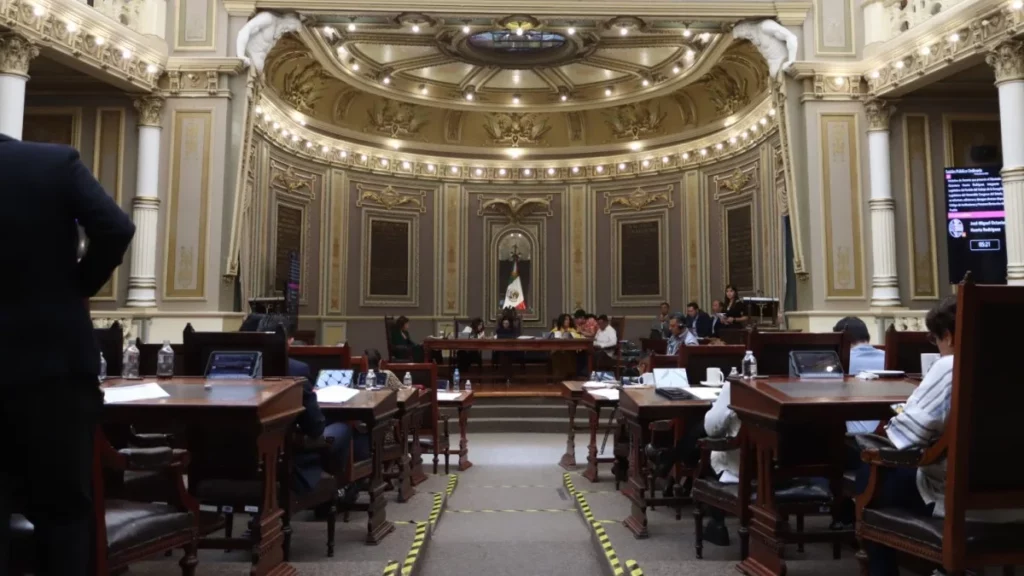 Promueven Charlas Virtuales de legisladoras y legisladores con personal del Congreso del Estado.