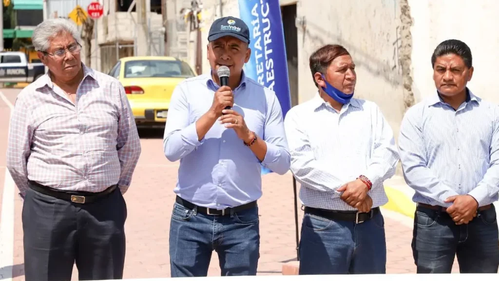 Inaugura Mundo Tlatehui adoquinamiento en calles de la cabecera municipal y San Antonio Cacalotepec