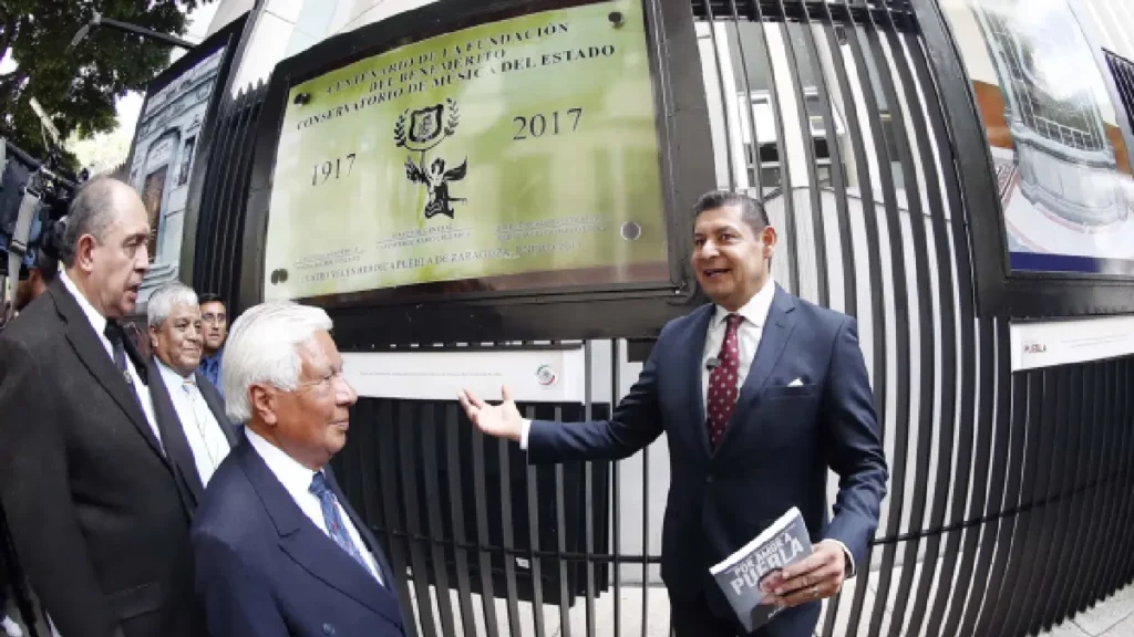 En el Día Mundial del Folclore, Alejandro Armenta inaugura la exposición Te quiero Puebla