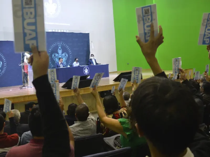 Aprueba Consejo Universitario tres subespecialidades médicas: Urología, Nefrología y Neurocirugía