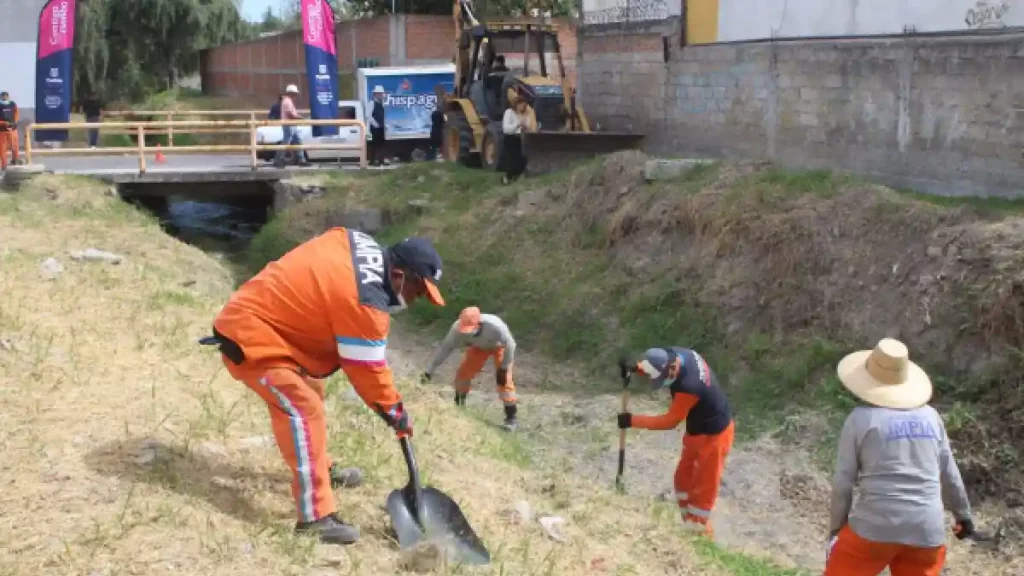 Retira OOSL más de 136 toneladas de residuos sólidos al intervenir barrancas en Puebla capital