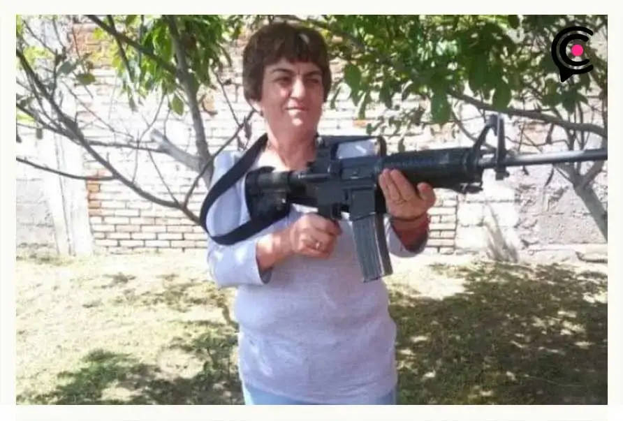 Madre de la presidenta de Xoxtla presume armamento en redes sociales