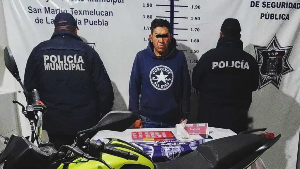 Detienen a "El Güino" con ‘cristal’ y cartuchos de uso exclusivo del Ejército en Texmelucan