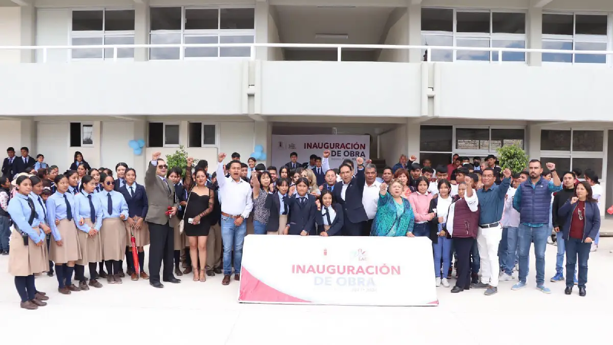 Gobierno Municipal de Tepeaca cumple compromiso educativo en San José Zahuatlán