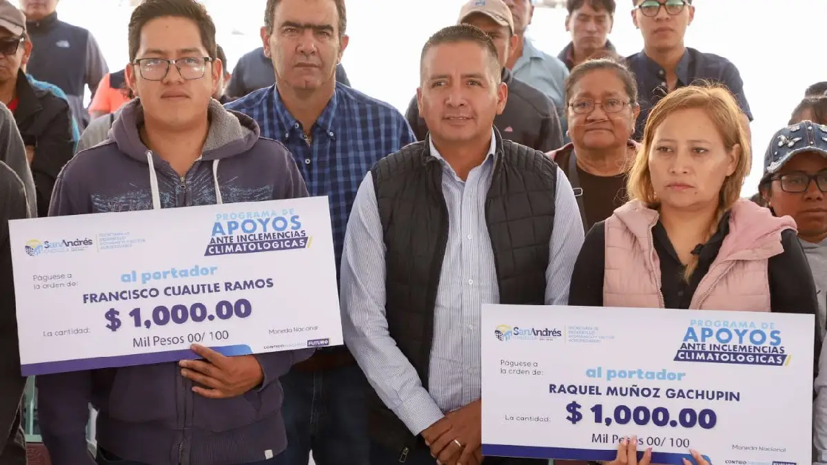Entrega Mundo Tlatehui Apoyos a Personas Afectadas por las Lluvias en el Municipio