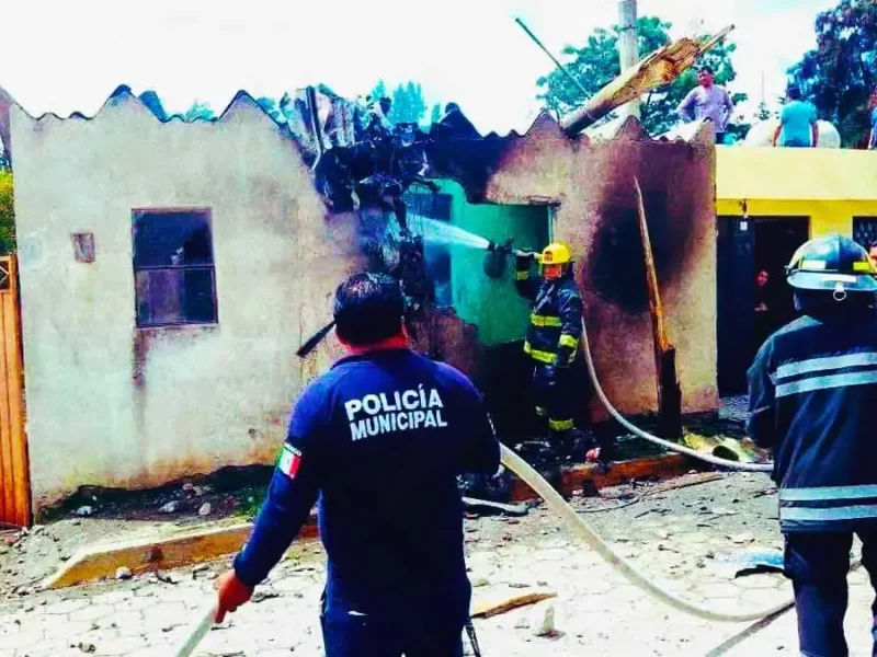 Cae avioneta en Felipe Ángeles, Puebla; hay tres muertos.