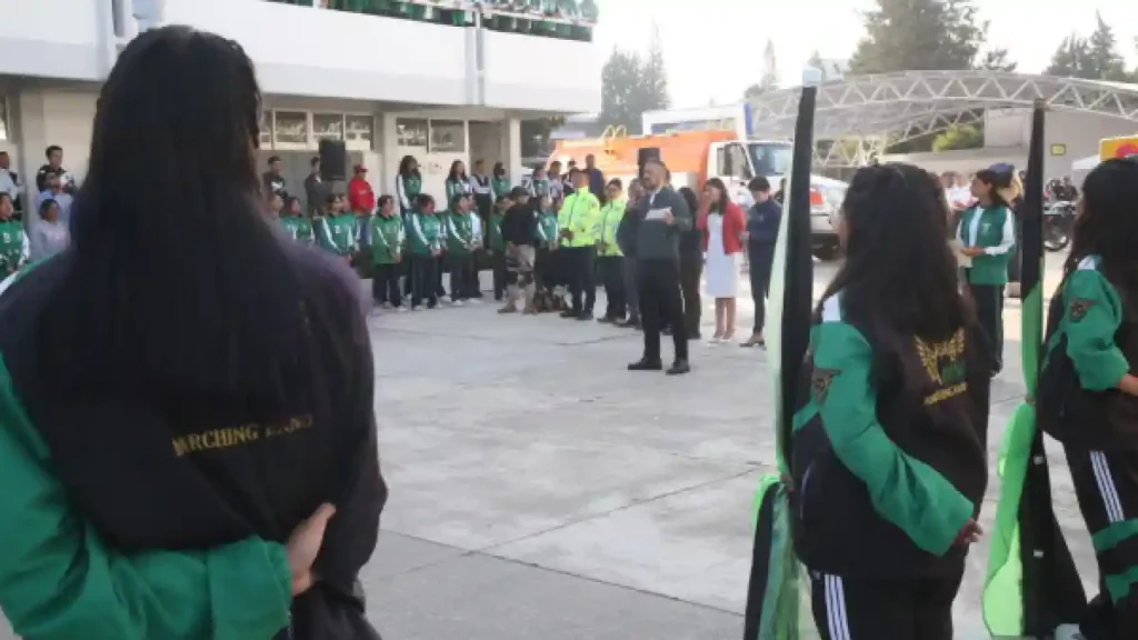 Se fortalece proximidad policial con actividades lúdicas en el bachillerato del BINE