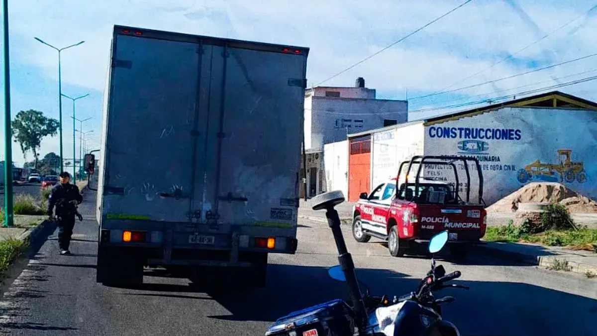 Seguridad pública de San Martín Texmelucan logró frustrar un robo a camión de transporte