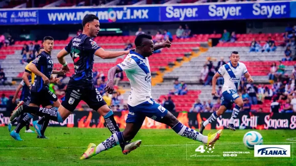 Puebla deja ir la victoria en su visita al Querétaro en la Jornada 8