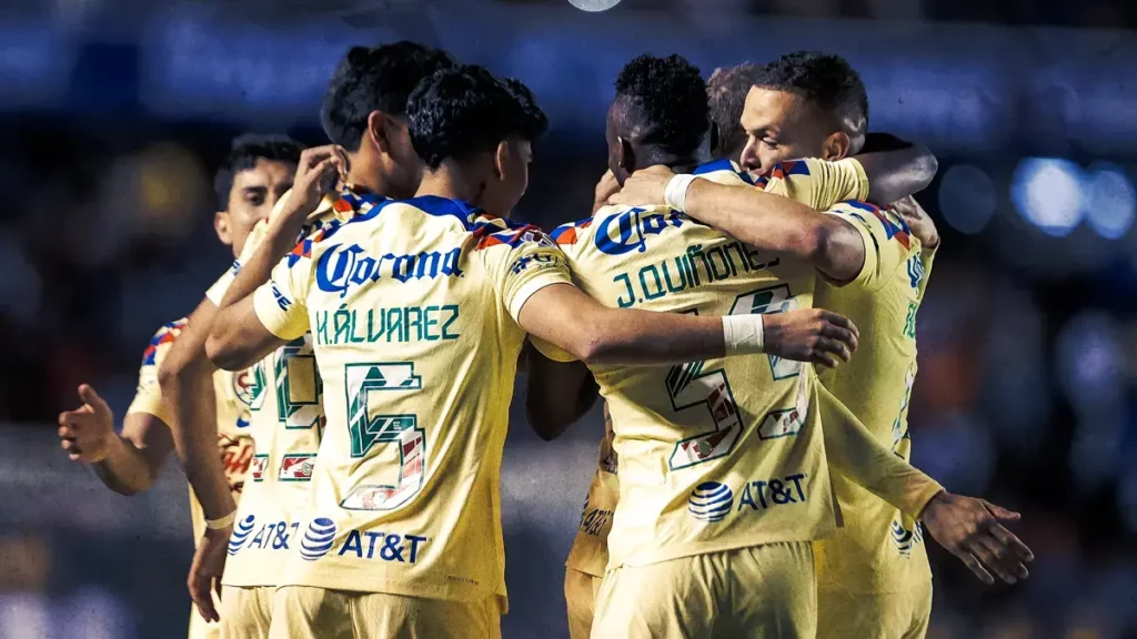 América viene de atrás y derrota al Querétaro para ser el nuevo líder del torneo