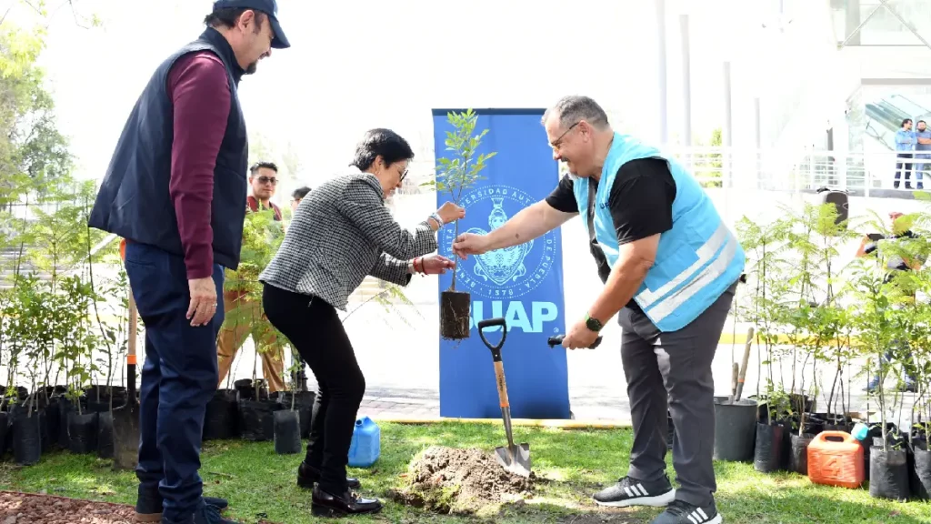 Inaugura la Rectora María Lilia Cedillo Ramírez el Maratón de Reforestación Universitaria 2023