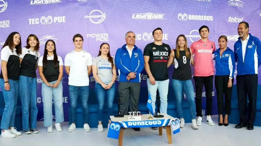 Tec Campus Puebla presentó a sus equipos para competencias Conadeip y ABE 