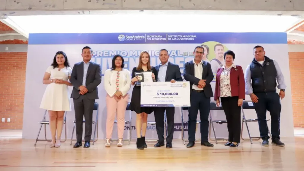 Galardona Mundo Tlatehui a las y los ganadores del Premio Municipal de las Juventudes