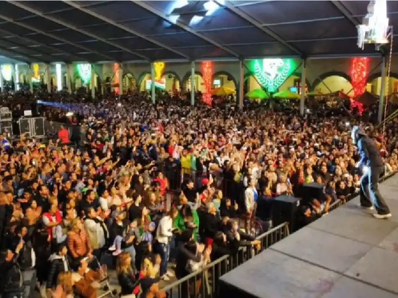 Reyli Barba hizo cantar a 11 mil personas en la Feria Cholula 2023