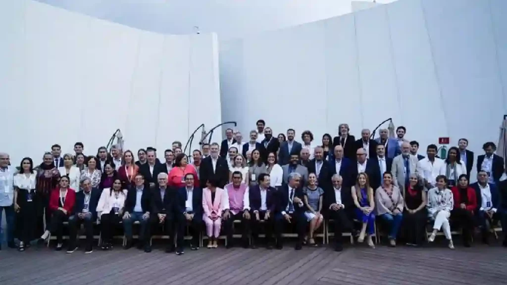 "México vivió un despojo a la nación hasta que llegó la 4T", expone Claudia Sheinbaum en encuentro con Grupo Puebla