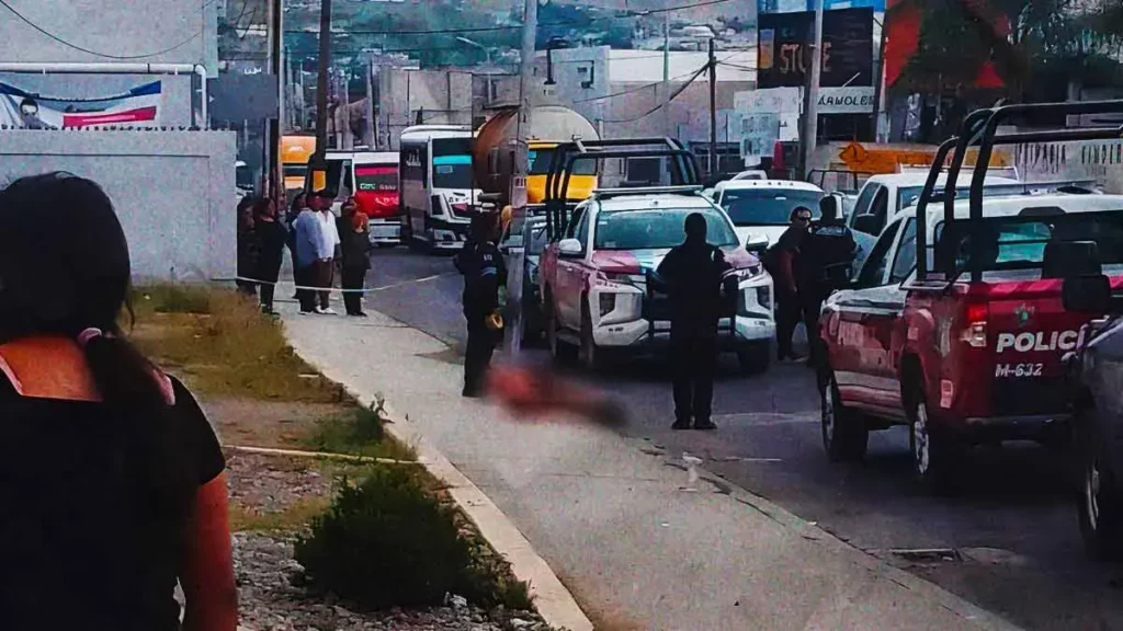 Hombre es detenido y golpeado en Totimehuacán por robo