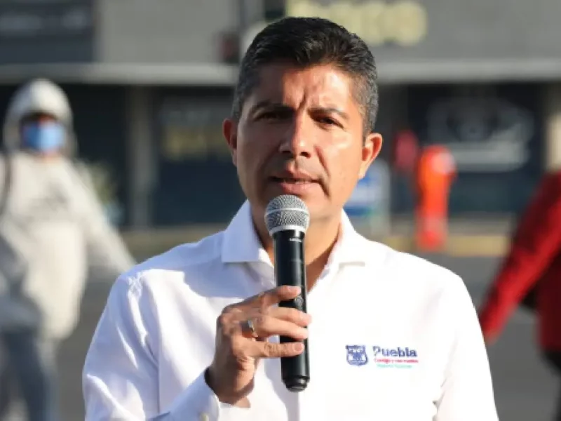 Ayuntamiento de Puebla mejora seguridad vial en Bulevares Norte y Aarón Merino Fernández
