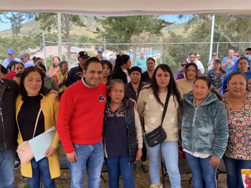 Va Uruviel González por la rehabilitación de las 18 Casas de Salud de Chalchicomula de Sesma