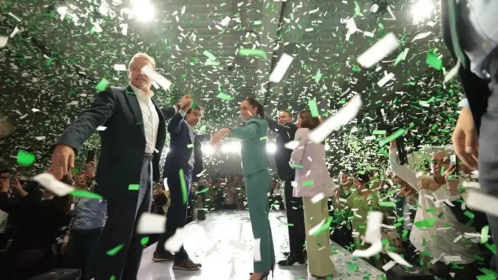 “Somos parte de un proyecto de nación, no solamente somos tres partidos políticos que se unen en una elección”: Claudia Sheinbaum recibe constancia del PVEM como Coordinadora Nacional de Defensa de la 4T