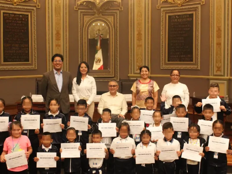 Voluntariado del Congreso recibió a estudiantes del albergue rural "Melecio A. Ríos Figueroa"