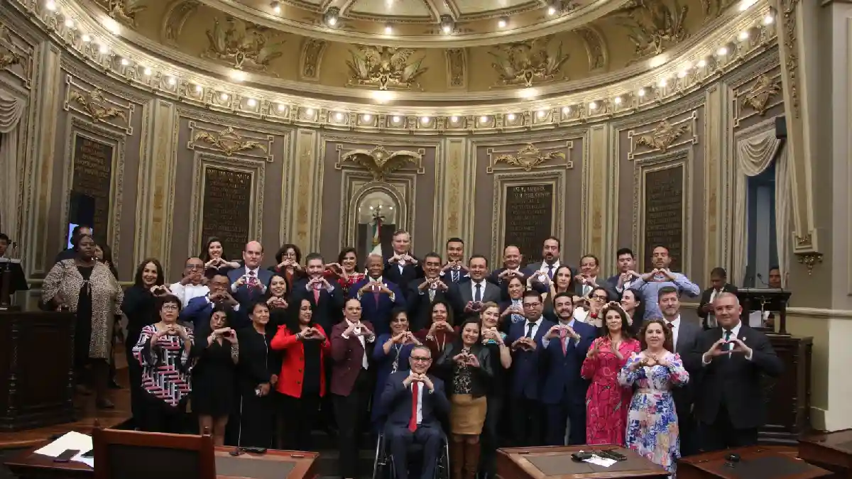 Entrega Congreso del Estado reconocimiento al alcalde de Nueva York por apoyo a migrantes