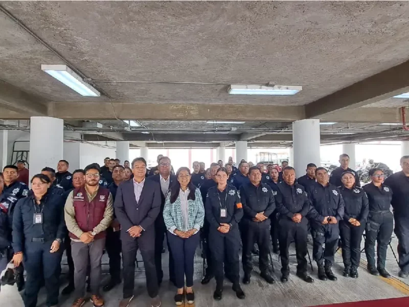 Ariadna Ayala entregó estímulos económicos a elementos de seguridad pública de Atlixco