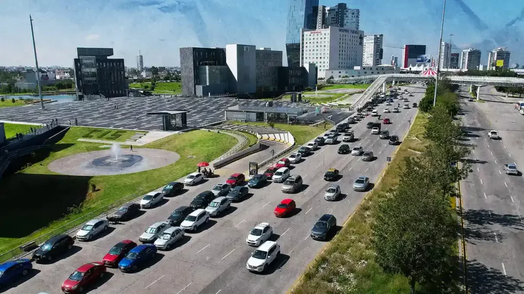 Anuncian cambios de movilidad en la Vía Atlixcáyotl; será una prueba piloto