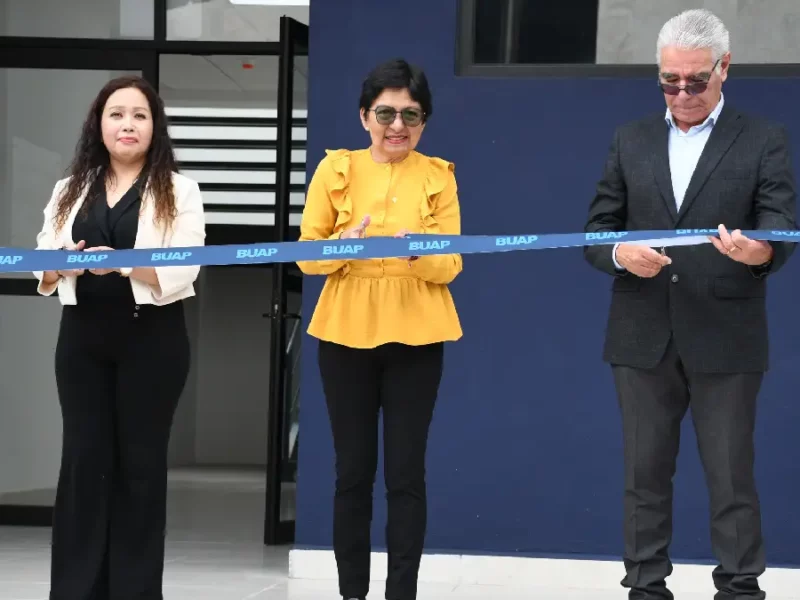 Inaugura Rectora María Lilia Cedillo edificio de laboratorios de medios y contenidos en la Facultad de Ciencias de la Comunicación