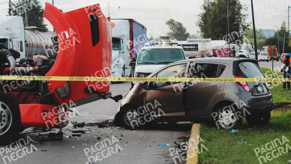 Automovilista muere prensado en el Parque Industrial Puebla 2000