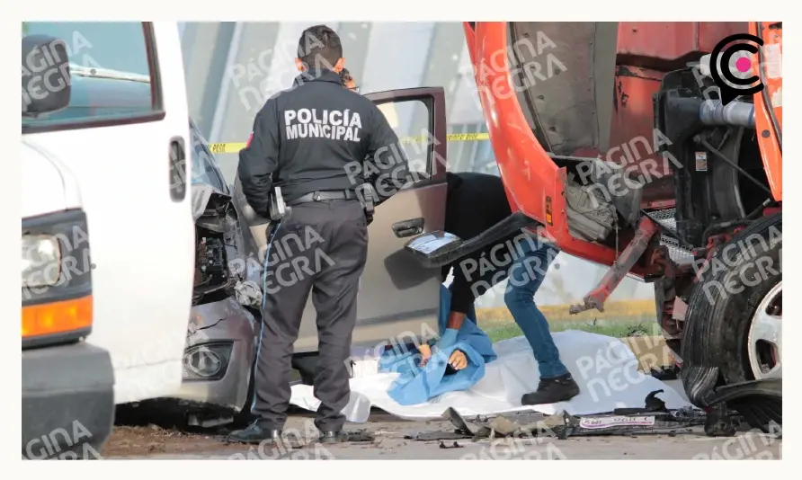 Automovilista muere prensado en el Parque Industrial Puebla 2000