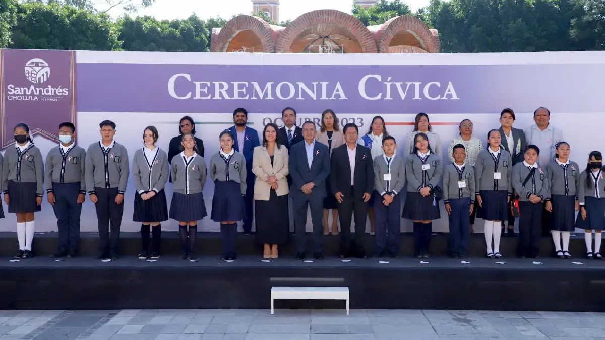 Llama Mundo Tlatehui a las Personas Servidoras Públicas a Mantener el Compromiso con las y los Sanandreseños