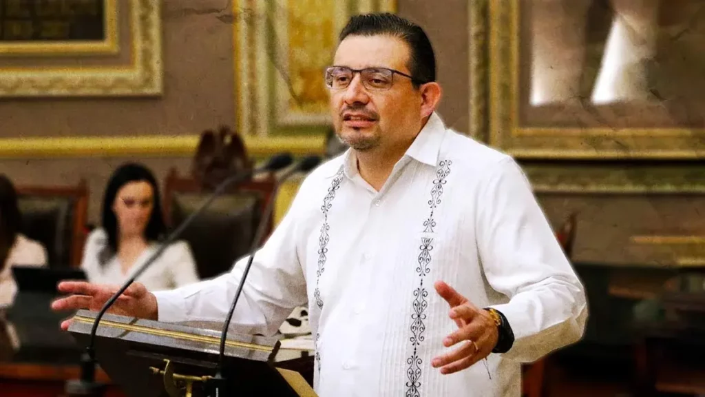 Eduardo Alcántara no podrá buscar un cargo federal por cometer violencia de género