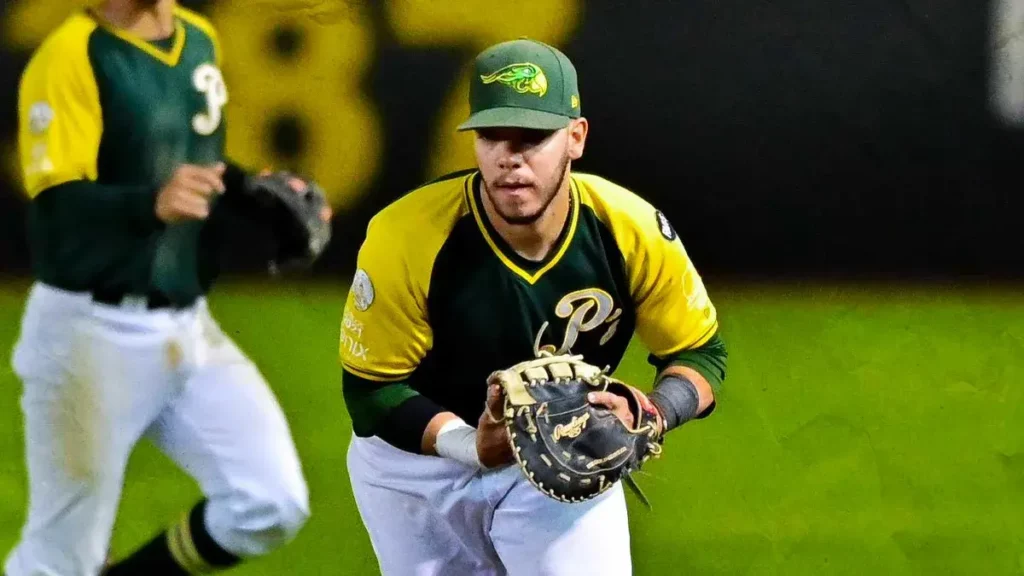 Armando Aguilar se va de Pericos; será nuevo pelotero de Monclova para la Temporada 2024 