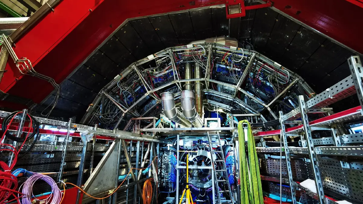 Estudiantes BUAP participan en las primeras colisiones de iones de plomo en la tercera etapa de toma de datos del LHC