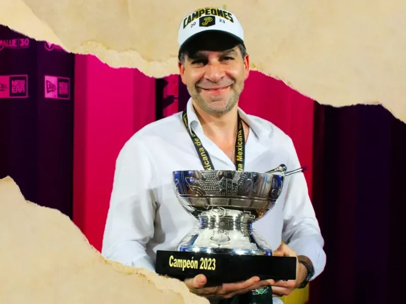 Presidente Ejecutivo de Pericos, Ignacio Trigueros recibe premio de la Liga Mexicana de Béisbol