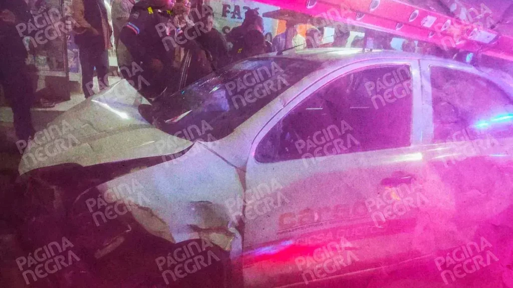 Trabajador de Carso choca 5 autos y atropella 3 personas en el Mercado Zapata