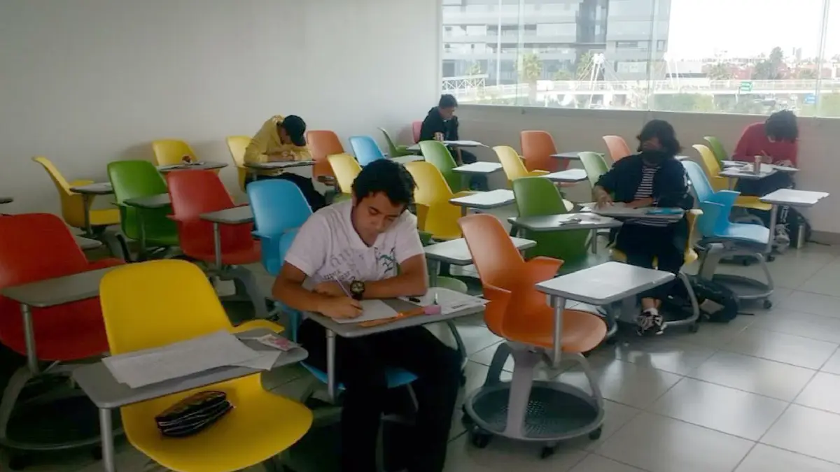 Alumnos de la BUAP encabezan las representaciones del estado en las olimpiadas nacionales de Matemáticas y de Física