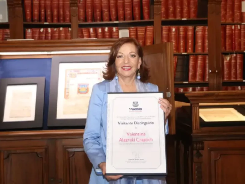 Valentina Alazraki fue reconocida como 'Visitante Distinguida' por el Ayuntamiento de Puebla