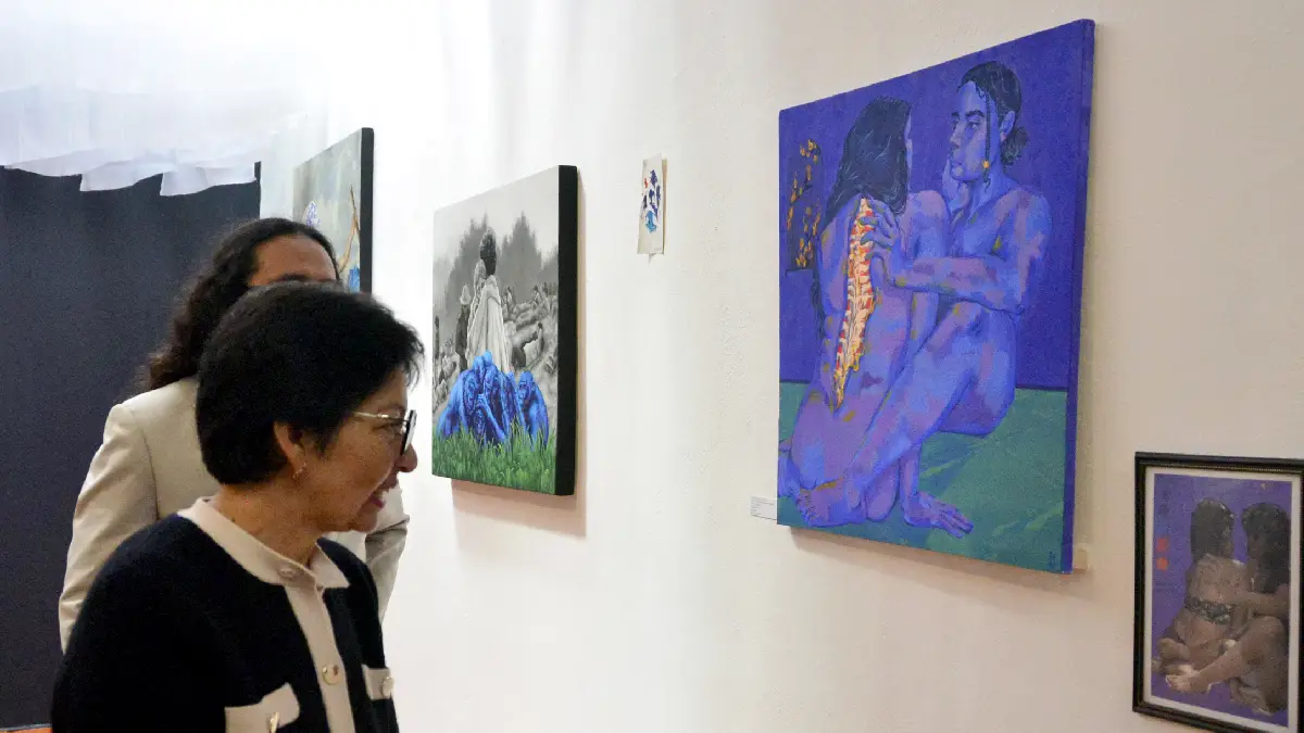 Inaugura Rectora María Lilia Cedillo Ramírez la exposición “El oleaje, las formas del arte”