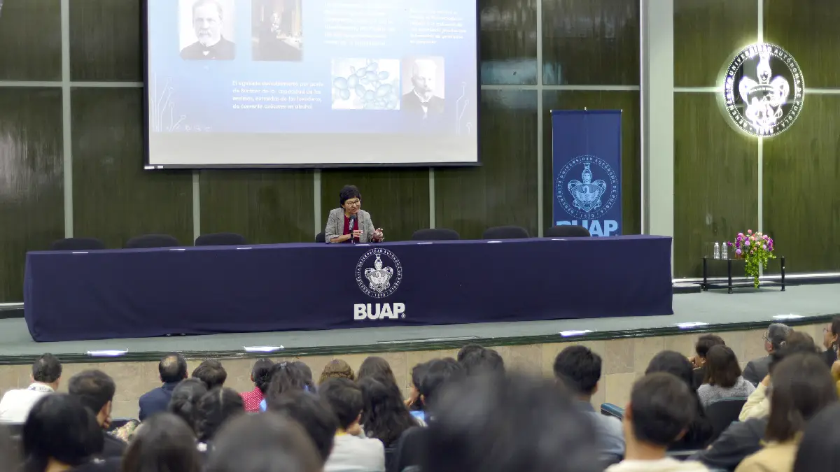 Celebra Rectora María Lilia Cedillo Ramírez el décimo aniversario de la Licenciatura en Biotecnología