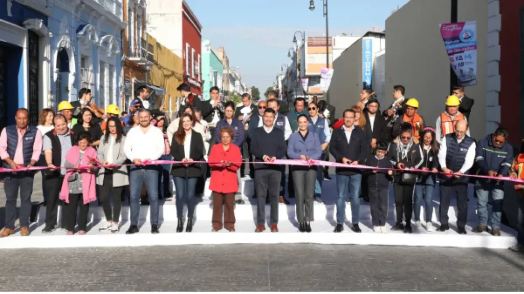 Ayuntamiento de Puebla entregó la rehabilitación de las calles de la zona norte del Centro Histórico