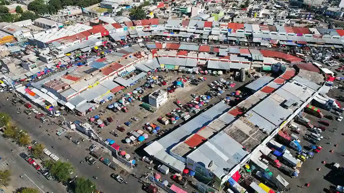 La 28 de Octubre intenta apoderarse de terreno en la Central de Abasto