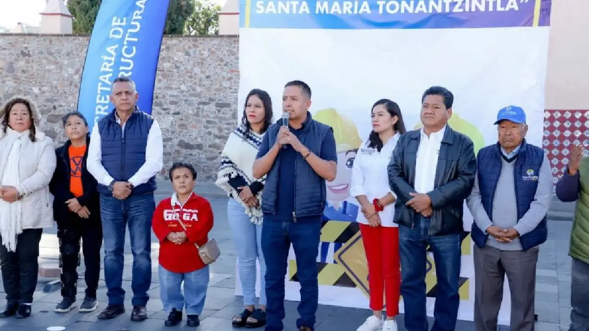 Inicia Mundo Tlatehui rehabilitación del primer cuadro de Santa María Tonantzintla