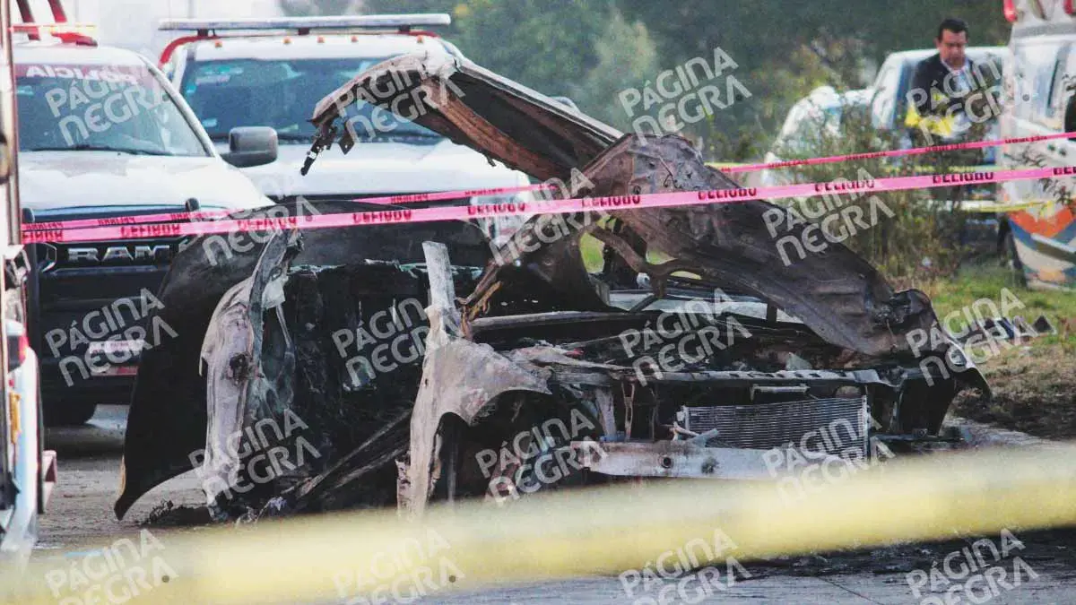 Tres personas murieron calcinadas en incendio de BMW en la Vía Atlixcáyotl