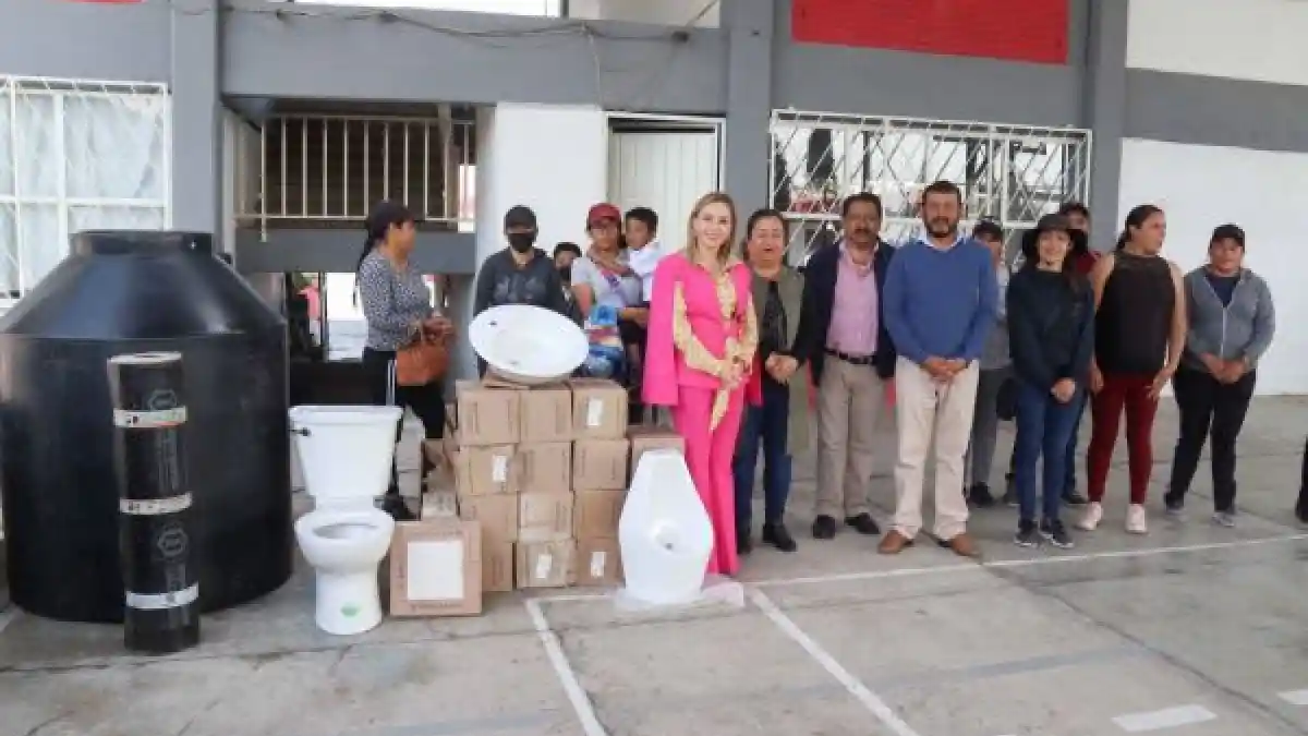 A través de gestiones, Paola Angon continúa impulsando la educación con mejores instalaciones